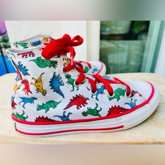 CONVERSE Kids Chuck Taylor DINOVERSE High Top Sneaker DINOSAUR size 1 - Picture 1 of 9